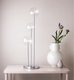 Svícen ve stříbrné barvě Markslöjd Master Trio, výška 60 cm